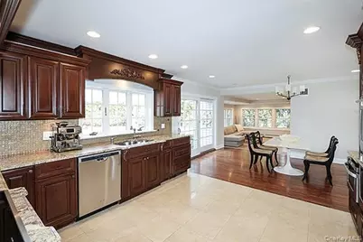 2171 Seneca Drive S, Merrick, NY 11566 - Photo 5