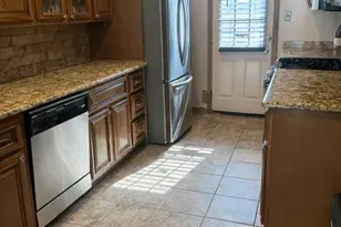 88 E Valley Stream Blvd, Valley Stream, NY 11580 - Photo 7