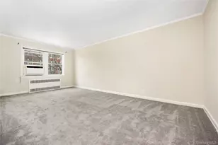 67-17 Fresh Meadow Ln, Fresh Meadows, NY 11365 - Photo 17