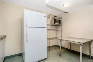 67-17 Fresh Meadow Ln, Fresh Meadows, NY 11365 - Photo 33