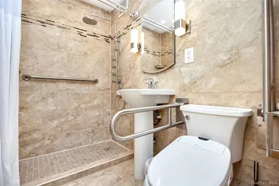 6717 Fresh Meadow Lane, Fresh Meadows, NY 11365 - Photo 11