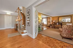 28 Clipper Dr, Northport, NY 11768 - Photo 5