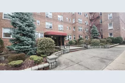 6361 99th Street #D4, Rego Park, NY 11374 - Photo 7