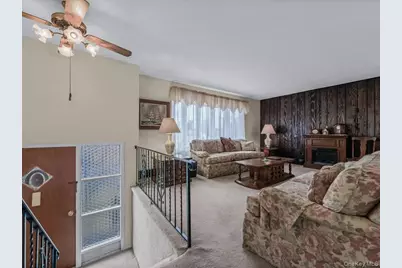 715 McCall Avenue, West Islip, NY 11795 - Photo 3