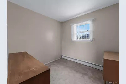 715 McCall Avenue, West Islip, NY 11795 - Photo 15