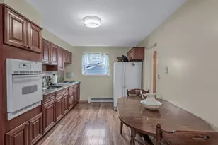 715 McCall Ave, West Islip, NY 11795 - Photo 9