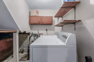 715 McCall Ave, West Islip, NY 11795 - Photo 23