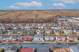 3727 Oceanside Rd E, Oceanside, NY 11572 - Photo 27