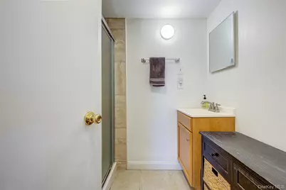 507 Gillette Avenue, Bayport, NY 11705 - Photo 19