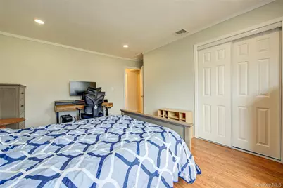 507 Gillette Avenue, Bayport, NY 11705 - Photo 23