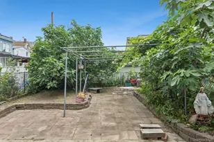 45-09 104th St, Corona, NY 11368 - Photo 19