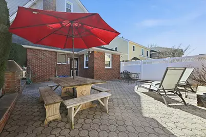 38 Pine Avenue, Floral Park, NY 11001 - Photo 35