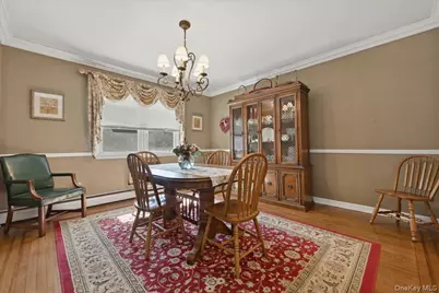 38 Pine Avenue, Floral Park, NY 11001 - Photo 13