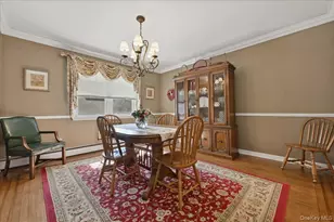 38 Pine Ave, Floral Park, NY 11001 - Photo 13