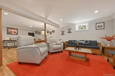 38 Pine Avenue, Floral Park, NY 11001 - Photo 27