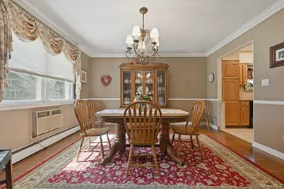 38 Pine Avenue, Floral Park, NY 11001 - Photo 11