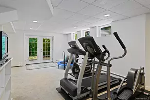 33 Walters Ave, Cold Spring Harbor, NY 11724 - Photo 17