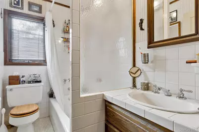 20 McGuirk Street, East Hampton, NY 11937 - Photo 3