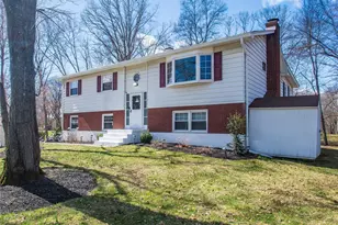 24 Montfort Rd, Wappingers Falls, NY 12590 - Photo 3