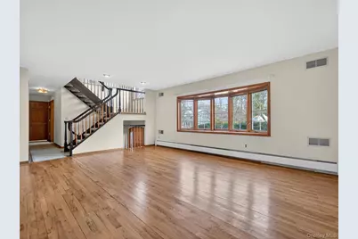 45 Maplewood Boulevard, Suffern, NY 10901 - Photo 5