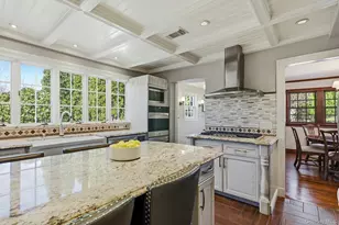 6 Janssen Dr, Manhasset, NY 11030 - Photo 11