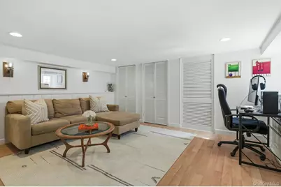 6 Janssen Drive, Manhasset, NY 11030 - Photo 27