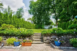6 Janssen Dr, Manhasset, NY 11030 - Photo 31