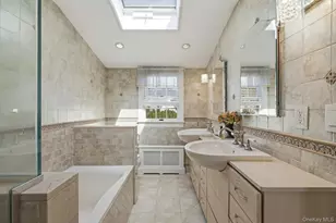 6 Janssen Dr, Manhasset, NY 11030 - Photo 21