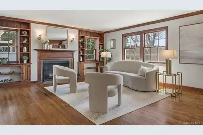 6 Janssen Drive, Manhasset, NY 11030 - Photo 7