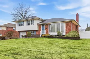 48 Eastfield Ln, Melville, NY 11747 - Photo 5