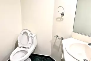 88 Cutter Mill Rd, Great Neck, NY 11021 - Photo 7