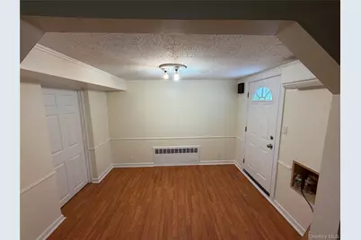 9505 165th Avenue, Howard Beach, NY 11414 - Photo 7