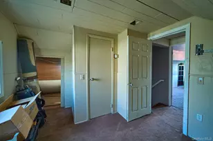 50 Tower Ln, Levittown, NY 11756 - Photo 23