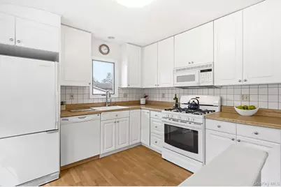 3316 Poplar Street, Yorktown Heights, NY 10598 - Photo 11