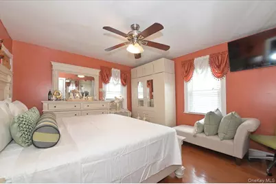 13071 225th Street, Springfield Gardens, NY 11413 - Photo 17