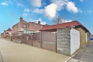 130-71 225th St, Springfield Gardens, NY 11413 - Photo 25