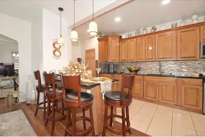 13071 225th Street, Springfield Gardens, NY 11413 - Photo 11