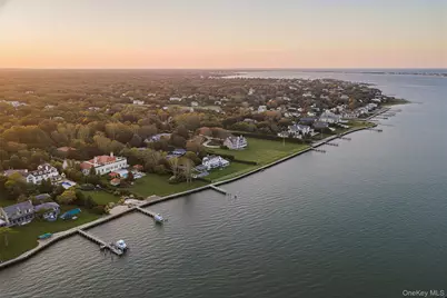 7 Cross Road, Remsenburg, NY 11960 - Photo 1