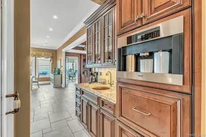 4 Shoal Drive, West Islip, NY 11795 - Photo 11