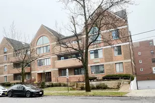 10 Canterbury Rd, Great Neck, NY 11021 - Photo 1