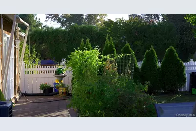 15 Walters Avenue, Syosset, NY 11791 - Photo 19