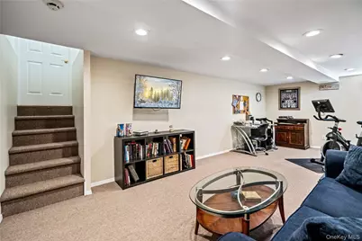 5 Martin Lane, Old Bethpage, NY 11804 - Photo 23