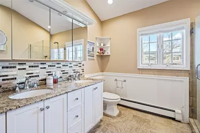 5 Martin Lane, Old Bethpage, NY 11804 - Photo 17