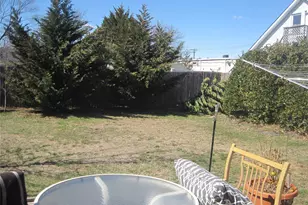 704 Prospect Pl, Bellmore, NY 11710 - Photo 11