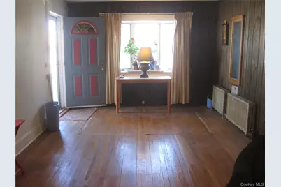 704 Prospect Place, Bellmore, NY 11710 - Photo 9