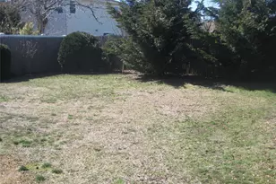 704 Prospect Pl, Bellmore, NY 11710 - Photo 15