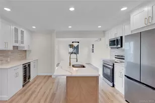 449 N Indiana Ave, Lindenhurst, NY 11757 - Photo 9