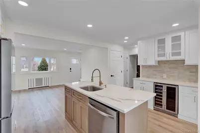 449 N Indiana Avenue, Lindenhurst, NY 11757 - Photo 13