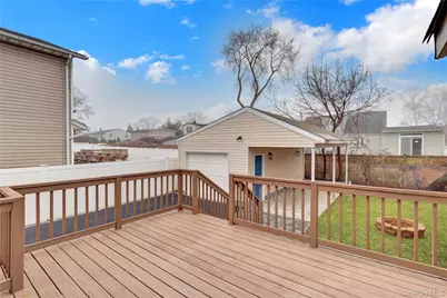 449 N Indiana Avenue, Lindenhurst, NY 11757 - Photo 27