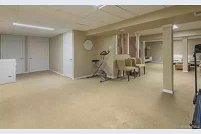 161 Cranberry Court, Melville, NY 11747 - Photo 39